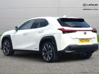 Used Lexus UX 250h 180 HP (132 kW) 2022 White SUV
