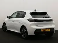 Używany Peugeot 208 Allure 101 KM (74 kW) 2025 Biały Hatchback