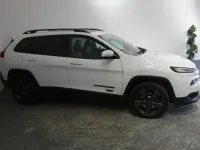 Used Jeep Cherokee 200 HP (147 kW) 2016 White SUV