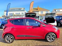 Used Hyundai i10 Premium SE 87 HP (63 kW) 2018 Red Hatchback