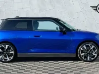 Used Mini Cooper SE Hatch 158 kW (215 HP) 2025 Blue Hatchback