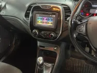 Used Renault Captur Dynamique 90 HP (66 kW) 2016 Cream/black SUV