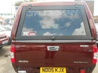 Begagnad Isuzu Pick up 129 HK (94 kW) 2005 Pickup