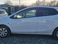 Used Mazda 2 2013 White Hatchback