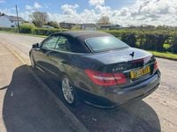 Begagnad Mercedes E220 2013 Svart Cab