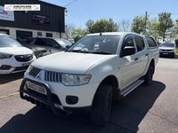 Begagnad Mitsubishi L200 134 HK (98 kW) 2013 Vit Pickup