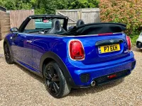Używany Mini Cooper Cabriolet Sport 136 KM (100 kW) 2020 Niebieski Kabriolet