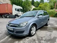 Used Vauxhall Astra 89 HP (65 kW) 2006 Silver Estate