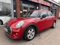 Used Mini ONE Hatch 102 HP (75 kW) 2015 Red Hatchback
