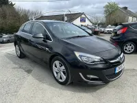 Used Vauxhall Astra SRi 165 HP (121 kW) 2015 Black Hatchback