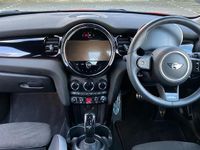 Used Mini Cooper Hatch 134 HP (98 kW) 2024 Red Hatchback