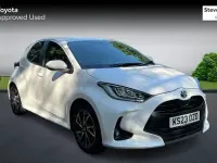 Used Toyota Yaris Design 116 HP (85 kW) 2023 White Hatchback