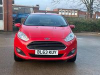 Used Ford Fiesta Zetec 82 HP (60 kW) 2014 Red Hatchback