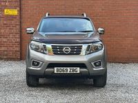 Usado Nissan Navara Tekna 190 HP (139 kW) 2019 Cinzento Pickup