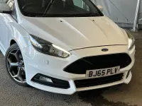Used Ford Focus ST 2015 White Hatchback