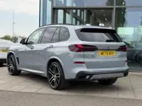Usado BMW X5 M Sport 294 HP (216 kW) 2024 Cinzento SUV