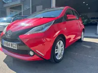 Used Toyota Aygo x-press 69 HP (50 kW) 2015 Red Hatchback