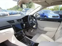 Used Skoda Superb LAURIN & KLEMENT 190 HP (139 kW) 2022 Moon white metallic Estate