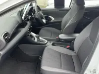 Used Toyota Yaris Hybrid 114 HP (83 kW) 2022 White Hatchback