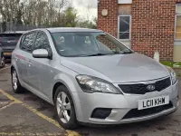 Used Kia Ceed 2011 Silver Hatchback