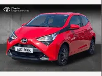 Used Toyota Aygo X-play 72 HP (52 kW) 2021 Red Hatchback