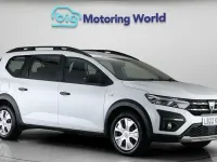 Usado Dacia Jogger Essentiel 110 CV (80 kW) 2025 Monovolumen
