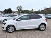 Begagnad VW Polo SE 2013 Vit Halvkombi