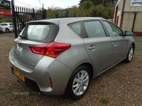 Used Toyota Auris 132 HP (97 kW) 2014 Grey Hatchback