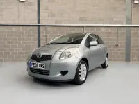 Begagnad Toyota Yaris 2008 Silver Halvkombi
