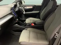 Second-hand Volvo XC40 Plus 211 CP (155 kW) 2022 Negru SUV