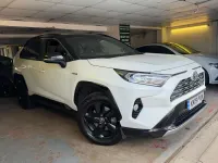 Used Toyota RAV4 218 HP (160 kW) 2019 White/black SUV