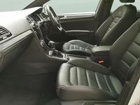 Used VW Golf VII R-line 150 HP (110 kW) 2019 White Hatchback