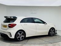 Begagnad Mercedes A250 AMG 2016 Vit Halvkombi