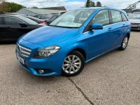 Used Mercedes B180 SE 109 HP (80 kW) 2014 Blue Hatchback