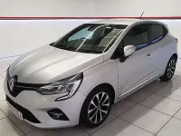 Used Renault Clio Iconic 100 HP (73 kW) 2020 Silver Hatchback