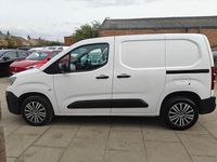 Begagnad Peugeot Partner 131 HK (96 kW) 2021 Vit Minibuss