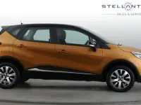 Used Renault Captur Play 89 HP (65 kW) 2020 Orange SUV