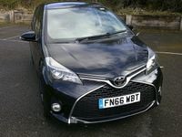 Used Toyota Yaris Design 99 HP (72 kW) 2016 Black Hatchback