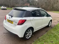 Used Toyota Yaris Sport 100 HP (73 kW) 2016 White Hatchback