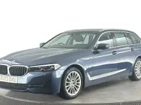 Usado BMW 530e Comfort Edition 292 HP (214 kW) 2023 Azul Carrinha