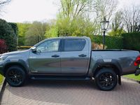 Used Toyota HiLux 201 HP (147 kW) 2025 Grey Pickup