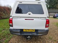 Used Toyota HiLux Active 150 HP (110 kW) 2020 White Pickup