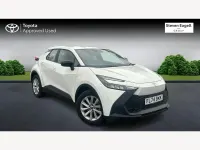 Used Toyota C-HR 140 HP (102 kW) 2024 White SUV