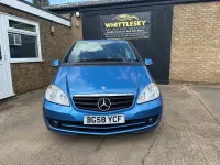Begagnad Mercedes A150 Classic 95 HK (69 kW) 2008 Blå Halvkombi