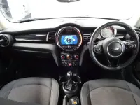 Używany Mini ONE Hatch 102 KM (75 kW) 2018 Niebieski Hatchback