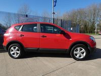 Used Nissan Qashqai S 117 HP (86 kW) 2011 Red SUV