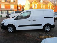 Used Peugeot Partner 2018 White MPV