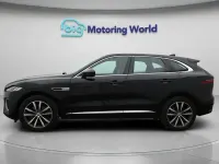 Używany Jaguar F-Pace R-Dynamic 404 KM (297 kW) 2022 Czarny SUV