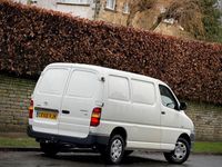 Begagnad Toyota HiAce 95 HK (69 kW) 2010 Vit Van