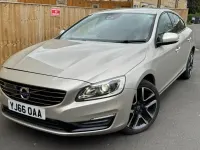 Usado Volvo S60 R-Design 2016 Beige Berlina